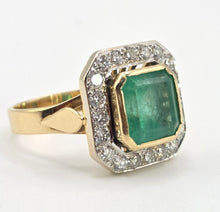 Load image into Gallery viewer, 2614- Vintage: 18ct Gold Emerald (4.33ct) Diamonds Ring - From 1998
