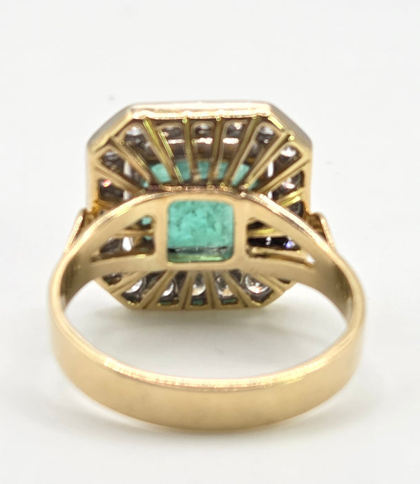 2614- Vintage: 18ct Gold Emerald (4.33ct) Diamonds Ring - From 1998