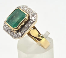 Load image into Gallery viewer, 2614- Vintage: 18ct Gold Emerald (4.33ct) Diamonds Ring - From 1998
