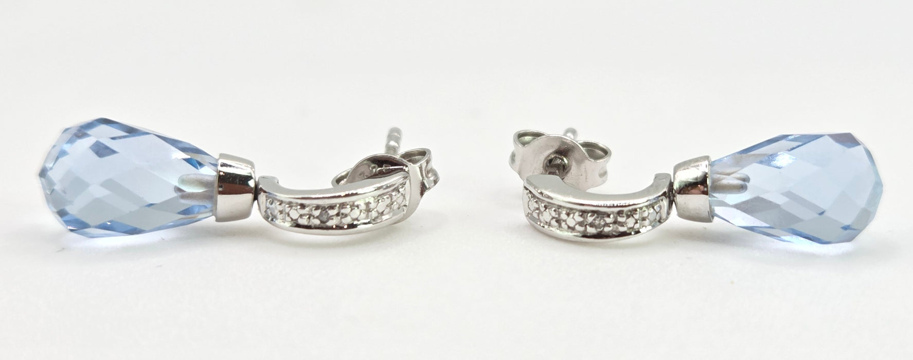 3020a: Vintage: 9ct White Gold Blue Topaz Diamonds Drop Stud Earrings