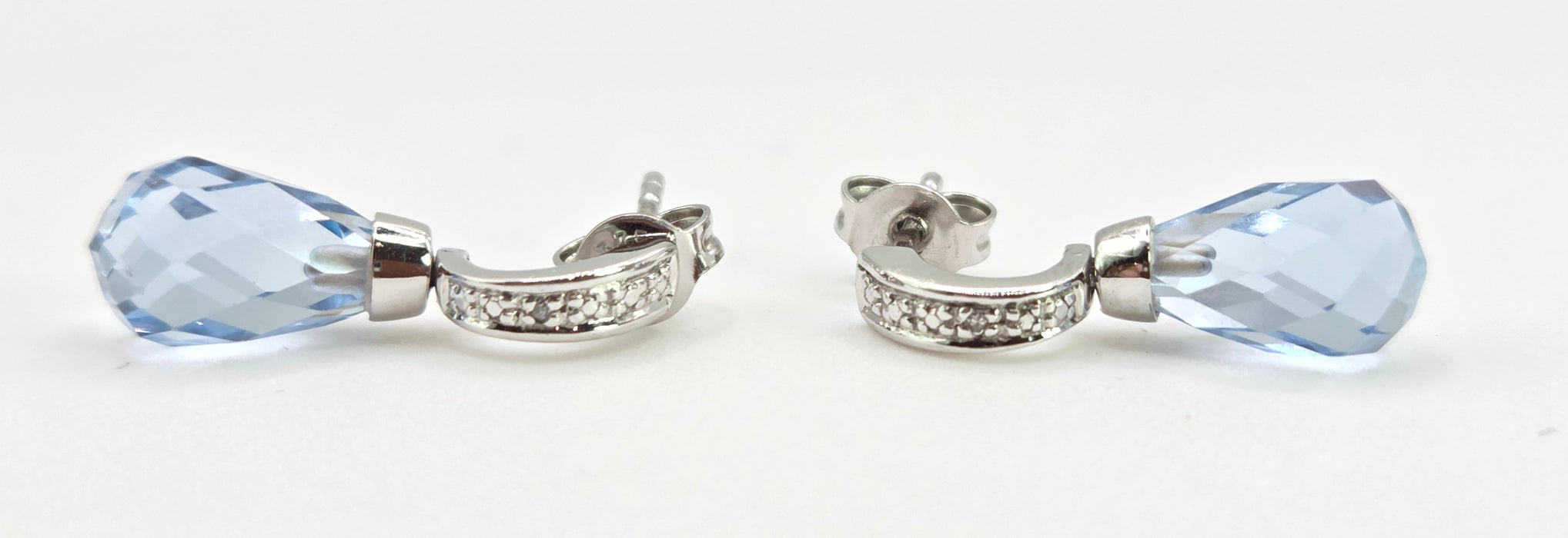 3020a: Vintage: 9ct White Gold Blue Topaz Diamonds Drop Stud Earrings