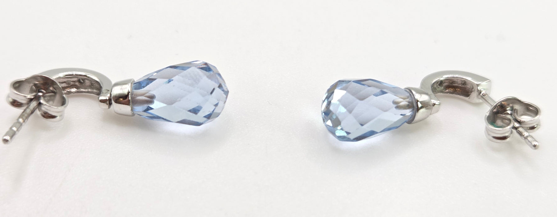 3020a: Vintage: 9ct White Gold Blue Topaz Diamonds Drop Stud Earrings