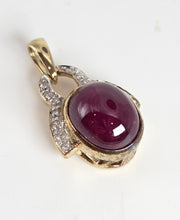 Load image into Gallery viewer, 4730: Vintage:  9ct Gold Star Ruby 14 Natural Sparkling Diamonds Pendant
