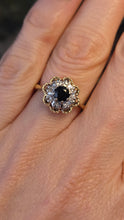 Cargar imagen en el visor de la galería, 0630: Vintage 18ct Gold French Blues Sapphire Diamonds Flower Head Cluster Ring
