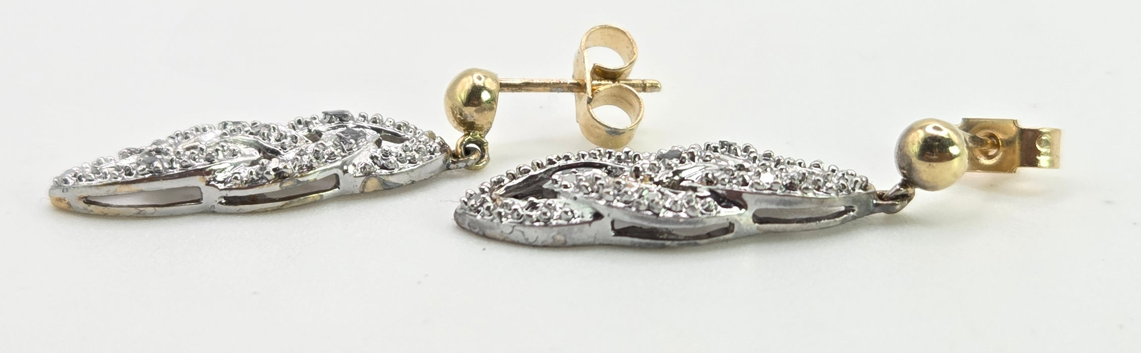 2322: Vintage: 9ct Yellow & White Gold 24 Natural Diamonds Stud/Drop Earrings