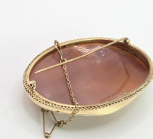 Load image into Gallery viewer, 2579: Vintage 9ct Gold Large Carved Italian Themed Cameo Brooch
