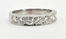 Load image into Gallery viewer, 2584: Vintage 18ct White Gold 7 x (0.25ct) Natural Diamonds Ring - 1.75ct Total- From 1974
