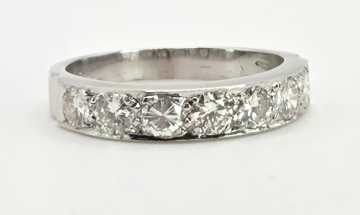 2584: Vintage 18ct White Gold 7 x (0.25ct) Natural Diamonds Ring - 1.75ct Total- From 1974