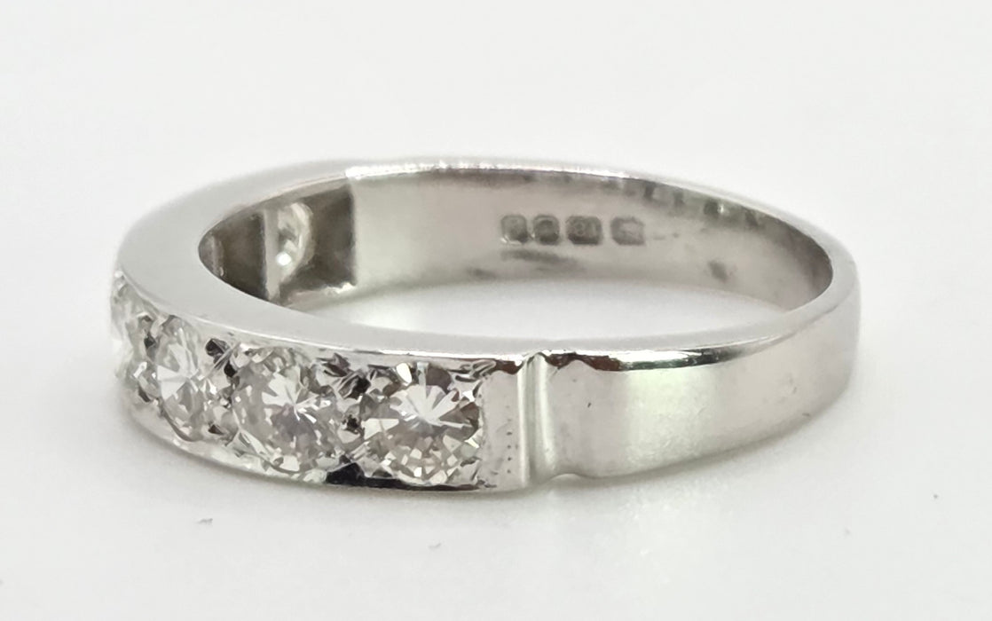 2584: Vintage 18ct White Gold 7 x (0.25ct) Natural Diamonds Ring - 1.75ct Total- From 1974