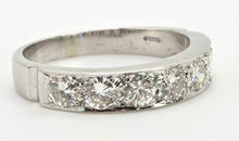 Load image into Gallery viewer, 2584: Vintage 18ct White Gold 7 x (0.25ct) Natural Diamonds Ring - 1.75ct Total- From 1974
