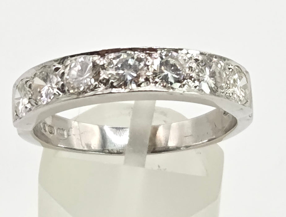2584: Vintage 18ct White Gold 7 x (0.25ct) Natural Diamonds Ring - 1.75ct Total- From 1974