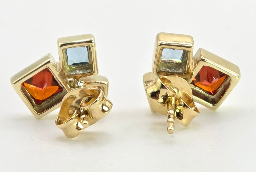 2593: Vintage:  8ct Gold Gemstone Trilogy Stud Earrings