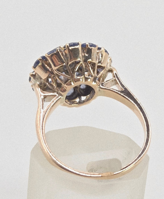 2596: Vintage 9ct Gold 19 French Blue Sapphires Flowerhead Ring