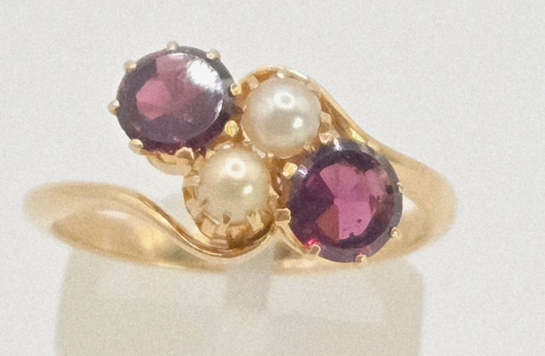 2697: Vintage 18ct Gold Almandine Garnets Cultured Pearls Bypass Ring