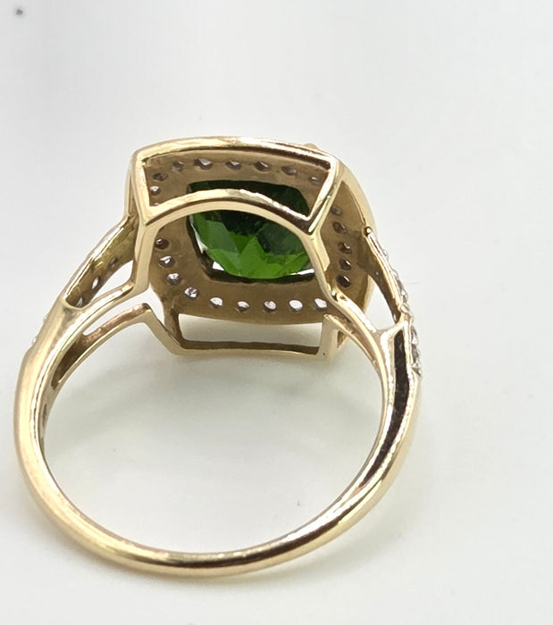 2698: Vintage 9ct Gold Chrome Diopside White Zircons Ring