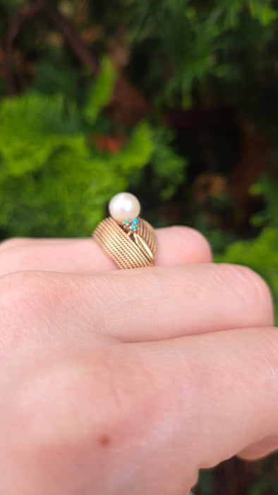 6370 Vintage: 9ct Yellow Gold Woven Turquoise & Pearl Statement Ring