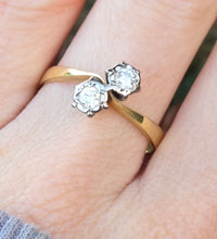 Cargar imagen en el visor de la galería, 2559: Vintage 18ct Gold Round Full Cut Natural Sparkling Diamonds Crossover Ring- From 1978
