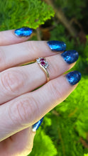 Cargar imagen en el visor de la galería, 2446 Vintage: 18ct Gold Rubies Natural Diamonds Dress Ring
