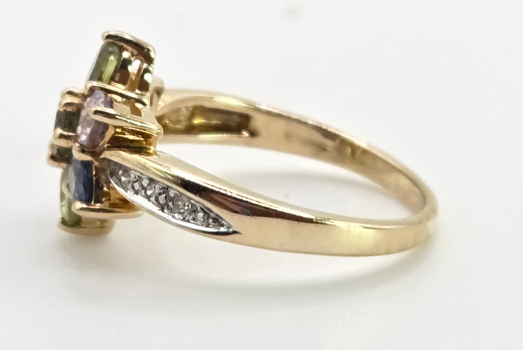 2791: Vintage: 9ct Gold Mixed Coloured Sapphires Flowerhead Ring
