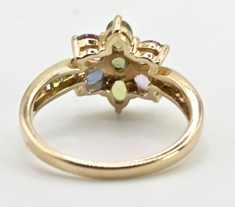 2791: Vintage: 9ct Gold Mixed Coloured Sapphires Flowerhead Ring