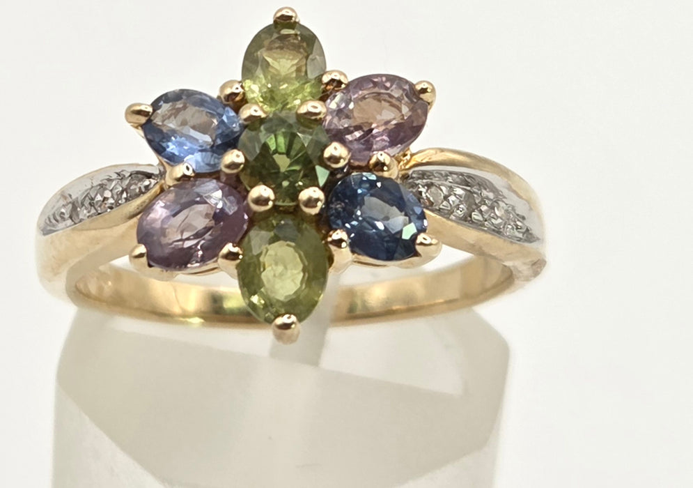 2791: Vintage: 9ct Gold Mixed Coloured Sapphires Flowerhead Ring