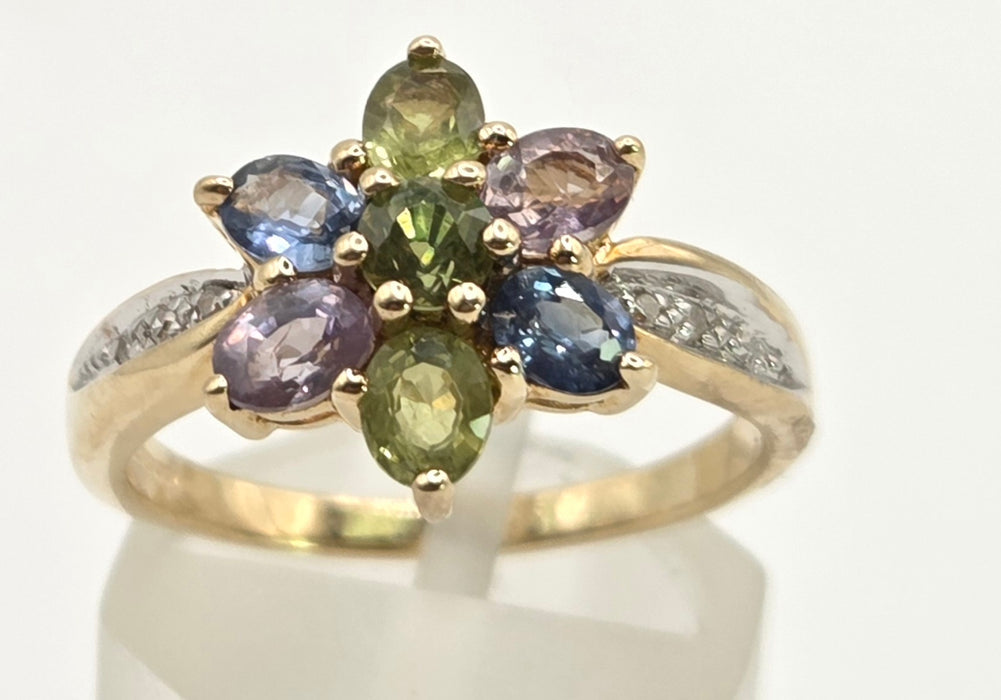 2791: Vintage: 9ct Gold Mixed Coloured Sapphires Flowerhead Ring