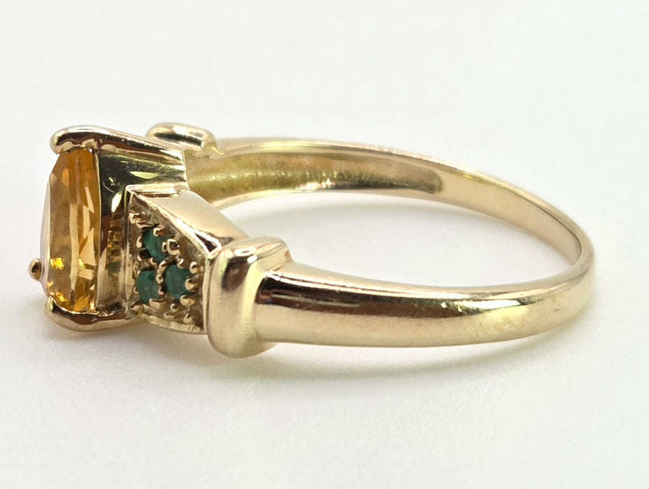 2793: Vintage Rare: 9ct Gold Yellow Citrine Emeralds Dress Ring