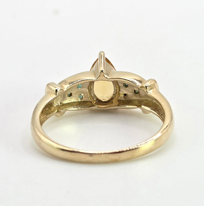 2793: Vintage Rare: 9ct Gold Yellow Citrine Emeralds Dress Ring