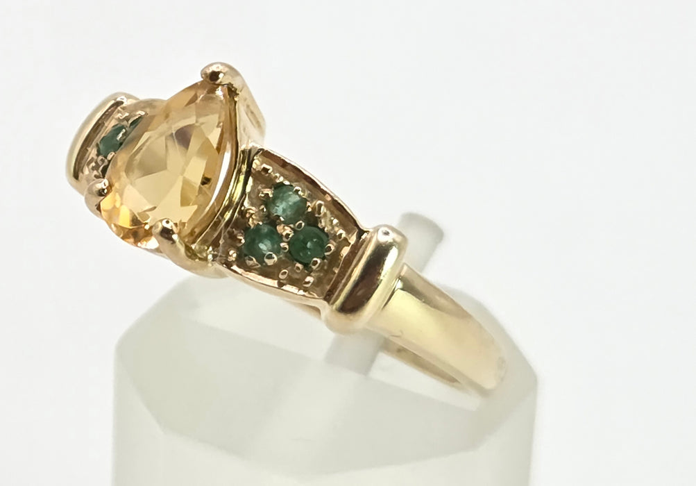 2793: Vintage Rare: 9ct Gold Yellow Citrine Emeralds Dress Ring
