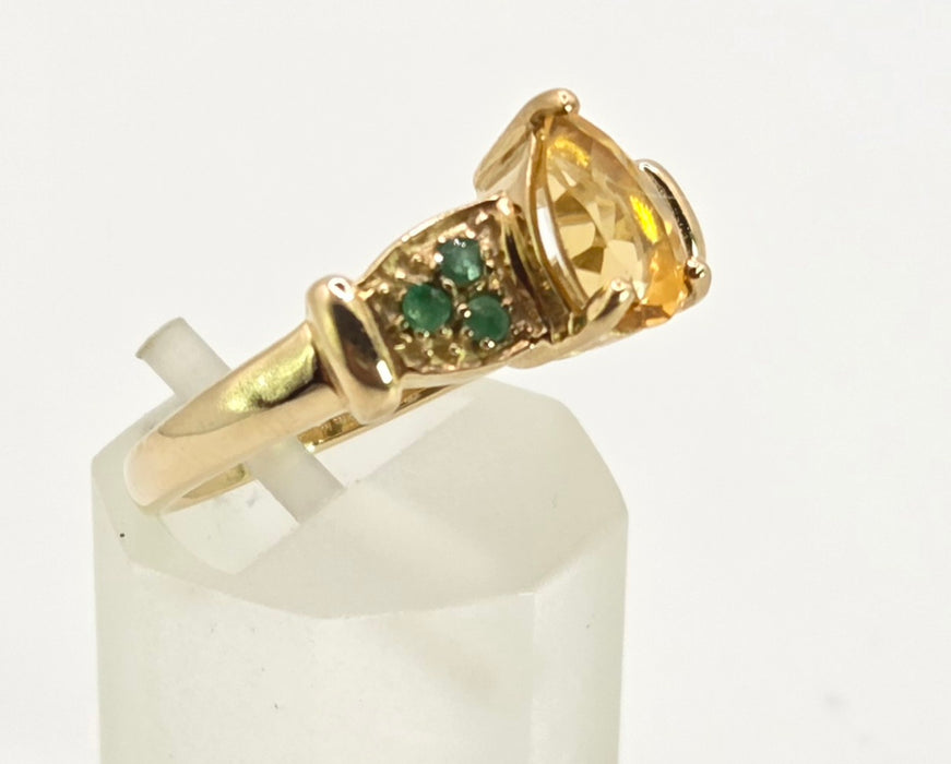2793: Vintage Rare: 9ct Gold Yellow Citrine Emeralds Dress Ring