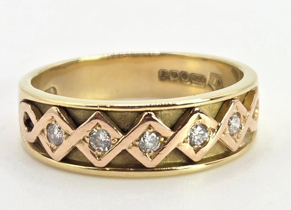 Vintage: 18ct Welsh Gold Clogau Diamond Celtic Band Ring