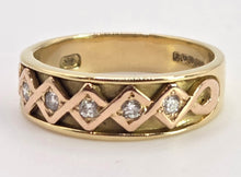Cargar imagen en el visor de la galería, 2630: Clogau Vintage 18ct Gold 5 Natural Diamond Ring - Welsh Gold Hallmark
