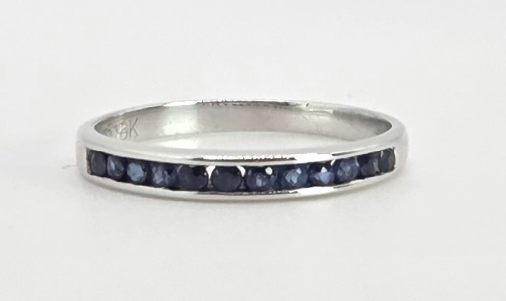 2706: Vintage 18ct White Gold Blue Sapphires Half-Eternity Stacker Ring