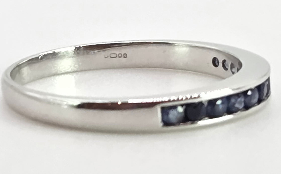 2706: Vintage 18ct White Gold Blue Sapphires Half-Eternity Stacker Ring