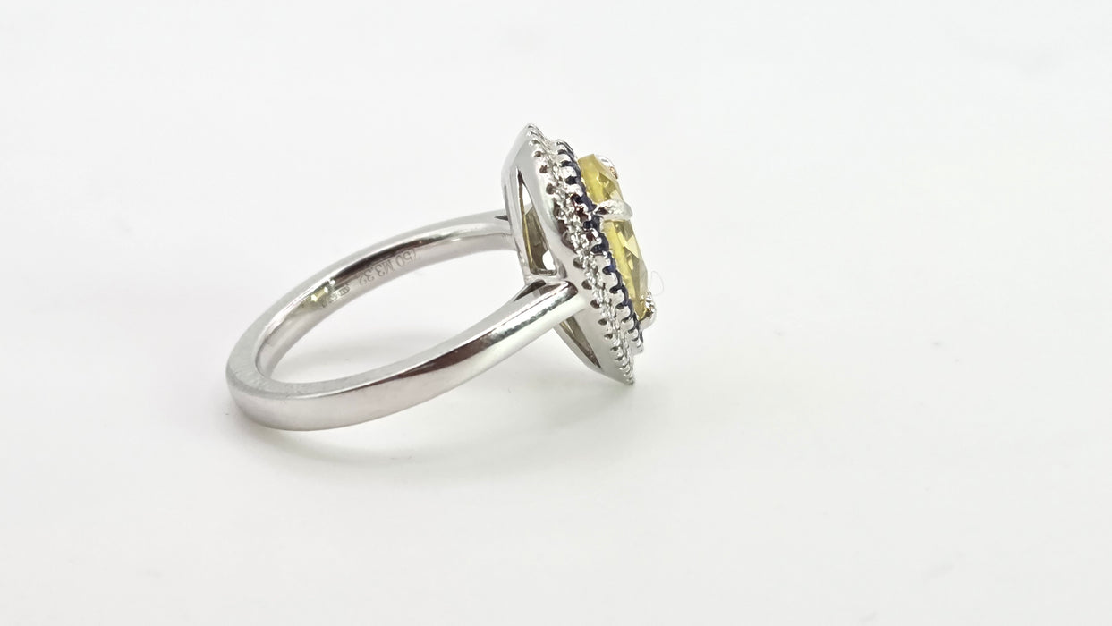 2708: Vintage 18ct White Gold Yellow Sapphire (3.2ct0  Blue Sapphires Diamonds Cocktail Ring