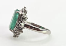 Load image into Gallery viewer, 2709: Vintage 18ct White Gold Large Emerald Natural Sparkling Diamonds Cluster Ring
