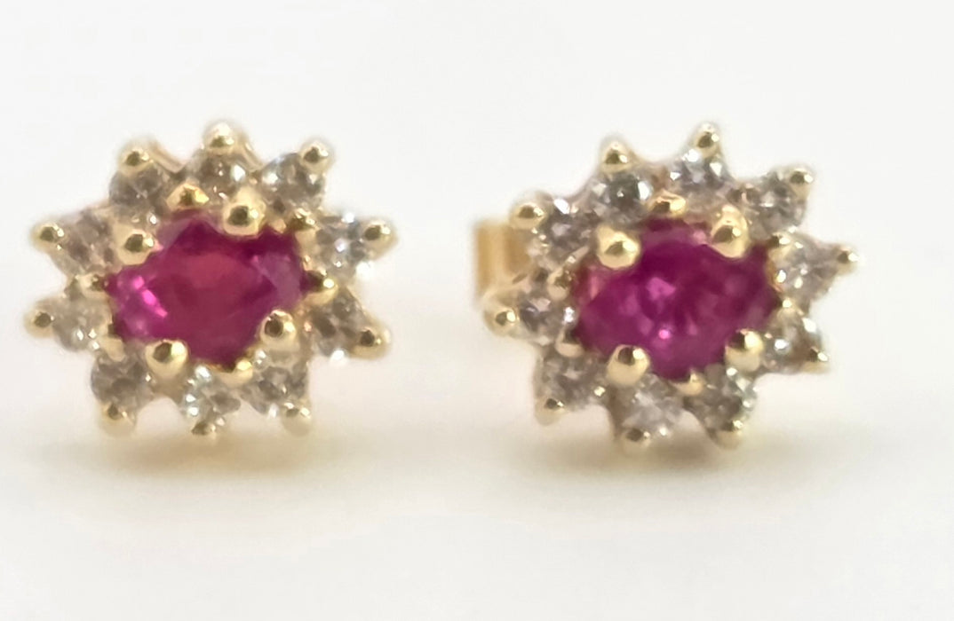 2739: Vintage 18ct Gold Rubies Natural Diamonds Stud Earrings
