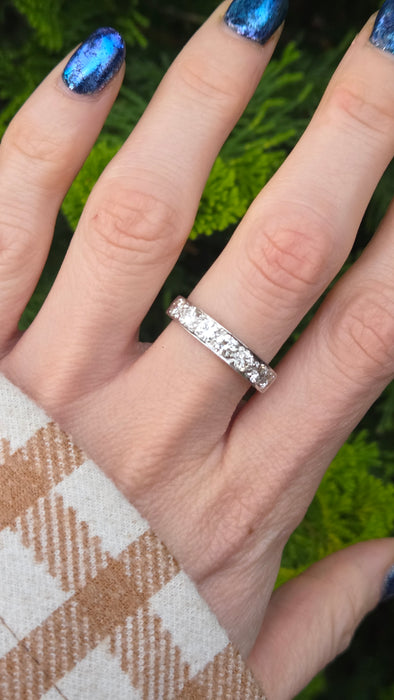 2584: Vintage 18ct White Gold 7 x (0.25ct) Natural Diamonds Ring - 1.75ct Total- From 1974