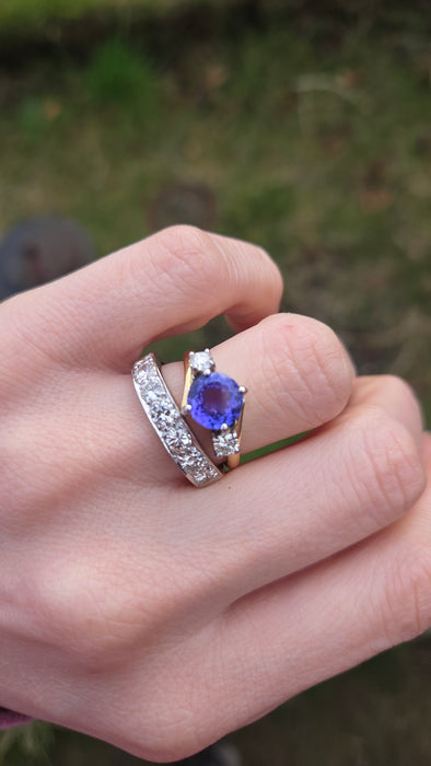2584: Vintage 18ct White Gold 7 x (0.25ct) Natural Diamonds Ring - 1.75ct Total- From 1974