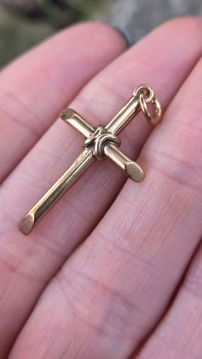 4355 Vintage: 9ct Gold Cross Pendant - From 1965
