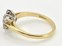 Load image into Gallery viewer, 2751: Vintage 18ct Gold Natural Sparkling Diamonds (0.5ct) Flower Head Ring
