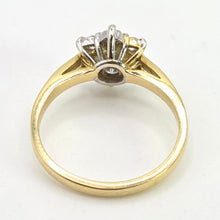 Load image into Gallery viewer, 2751: Vintage 18ct Gold Natural Sparkling Diamonds (0.5ct) Flower Head Ring
