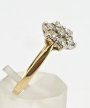 Load image into Gallery viewer, 2751: Vintage 18ct Gold Natural Sparkling Diamonds (0.5ct) Flower Head Ring
