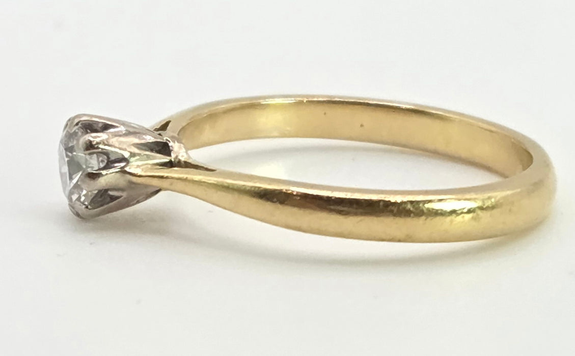 2770 Vintage: 18ct Gold Brilliant Cut Diamond (0.3ct) Solitaire Ring