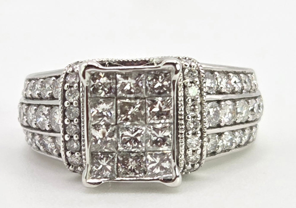 2804 Vintage: 18ct White Gold 1.50ct Natural Diamond Cluster Ring