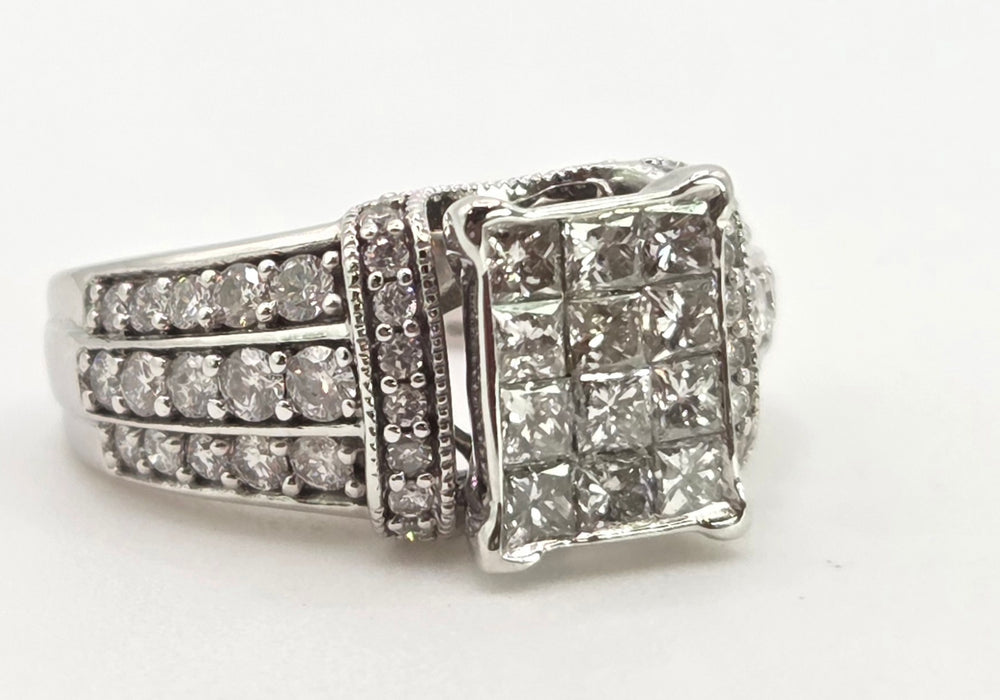 2804 Vintage: 18ct White Gold 1.50ct Natural Diamond Cluster Ring