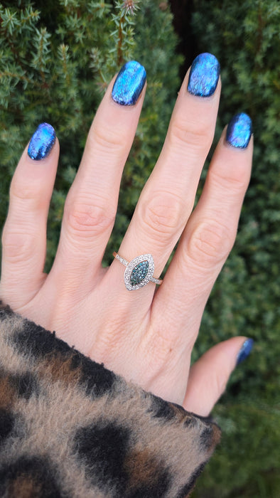 6458: Vintage 9ct Gold Blue & White Diamond Marquise Cluster Ring