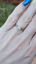 Load image into Gallery viewer, 0603: Vintage: 9ct Gold Round Faceted Cut Natural Diamond Solitaire Ring
