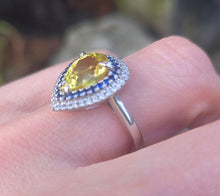 Load image into Gallery viewer, 2708: Vintage 18ct White Gold Yellow Sapphire (3.2ct0  Blue Sapphires Diamonds Cocktail Ring
