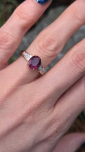 Load image into Gallery viewer, 2493- Vintage 18ct Gold Garnets Diamonds Dress Ring

